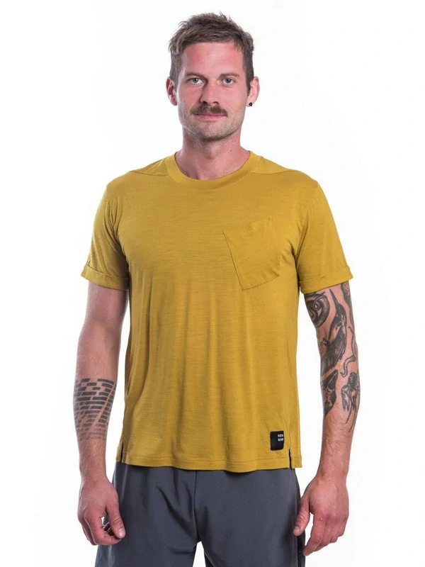 MERINO AIR SENSOR TRAVELLER - pánské tričko s krátkým rukávem, mustard