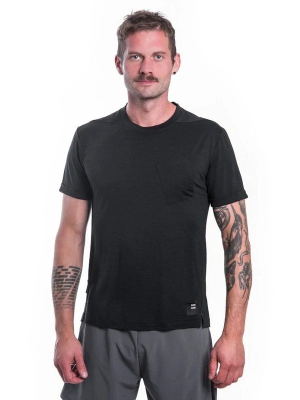 MERINO AIR SENSOR TRAVELLER - pánské tričko s krátkým rukávem, černá